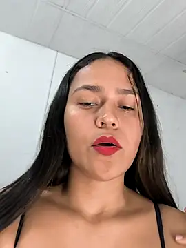 Snapshot of Nadia_hasbun chatting on 10-17-25, 09:50 Nadia hasbun online show from 10-17-25, 09:50