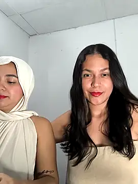 Snapshot of Nadia_hasbun chatting on 11-26-25, 09:38 Nadia hasbun online show from 11-26-25, 09:38