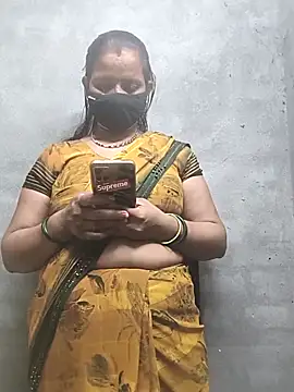 Snapshot of Bhabhi_jaan10 chatting on 10-26-25, 04:24 Bhabhi jaan10 online show from 10-26-25, 04:24