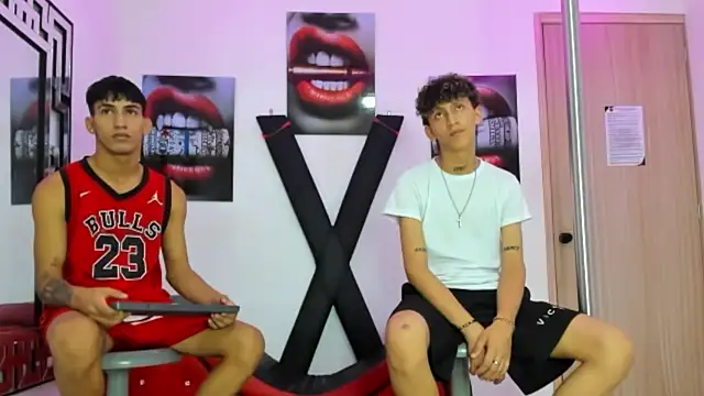 VERY HOT GUYS online show from 10-18-25, 01:30