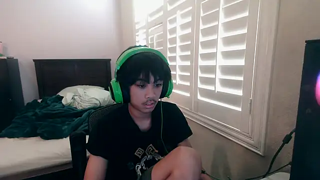 youngasianboy2007 online show from 10-24-25, 05:31