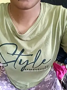 Snapshot of tamil_thaara03 chatting on 10-07-25, 07:05 tamil thaara03 online show from 10-07-25, 07:05