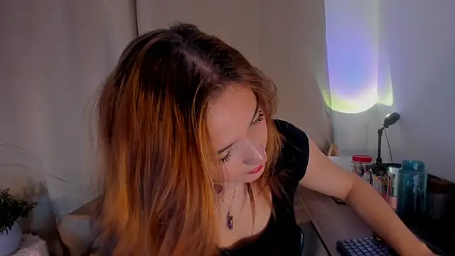 AmaruBloom online show from 02-04-26, 05:13