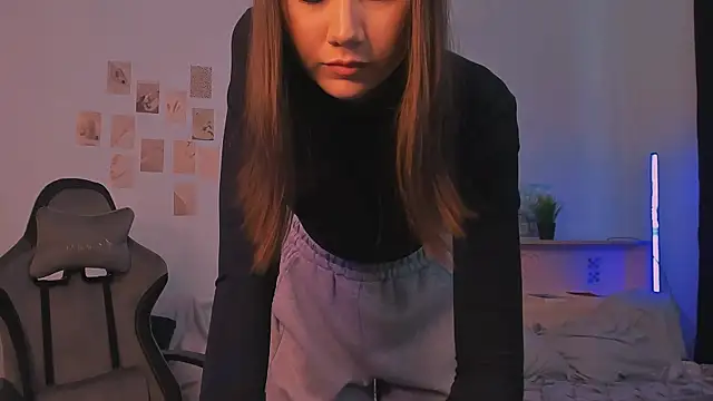 adelle046 online show from 10-03-25, 09:50