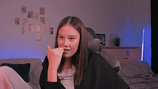 adelle046 online show from 10-14-25, 12:28