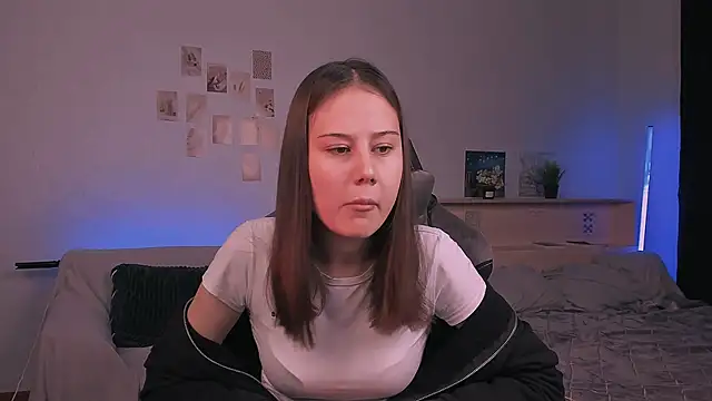 adelle046 online show from 10-16-25, 01:23