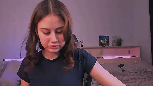 adelle046 online show from 11-17-25, 12:33