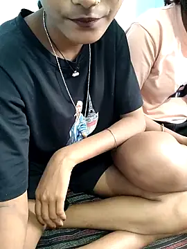 Unique girls90 online show from 02-11-26, 05:23