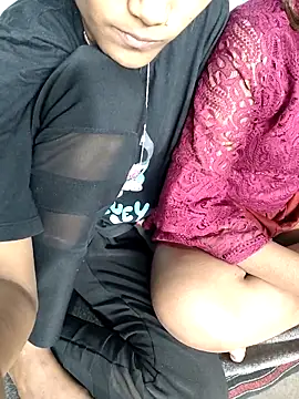 Snapshot of Unique_girls90 chatting on 03-19-26, 12:20 Unique girls90 online show from 03-19-26, 12:20