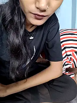 Snapshot of Unique_girls90 chatting on 04-07-26, 05:30 Unique girls90 online show from 04-07-26, 05:30