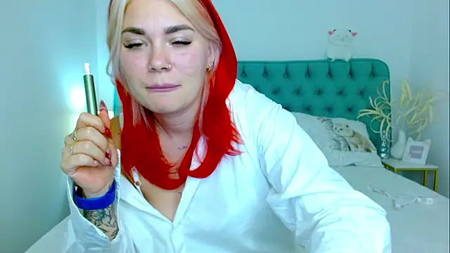 Naughty kittyy1 online show from 10-03-25, 07:55