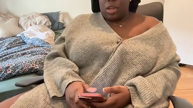 nanaisbackk online show from 02-17-26, 09:28