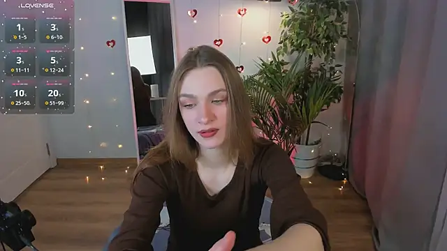 Snapshot of PollyMayer chatting on 02-08-26, 08:56 PollyMayer online show from 02-08-26, 08:56