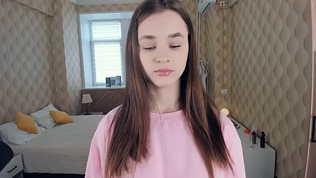 JinnyMcie online show from 10-08-25, 09:40