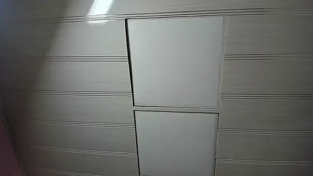 LeaMoreau22 online show from 10-25-25, 11:51