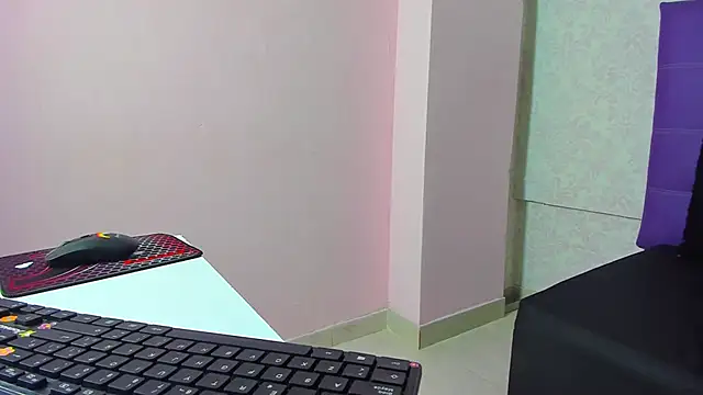 LeaMoreau22 online show from 11-02-25, 12:51