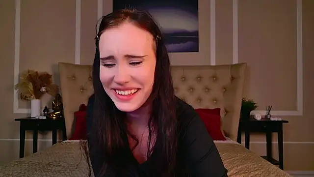 Melissa Gonzales online show from 11-18-25, 04:11