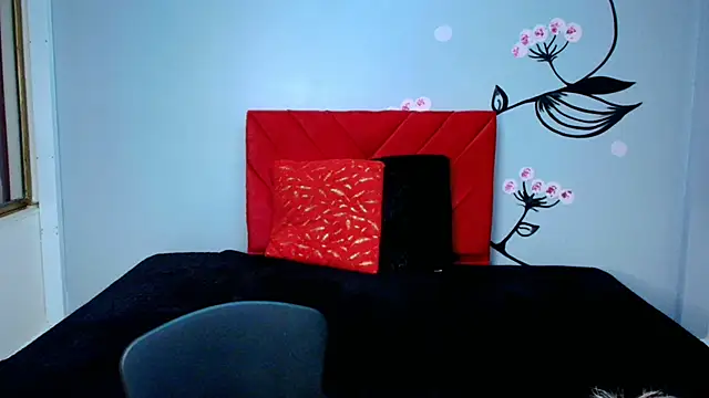 Charlotte  Gray online show from 10-28-25, 12:19