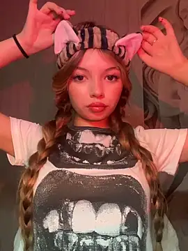  Siennaaa  online show from 10-09-25, 09:02