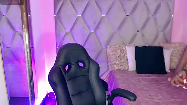 Miranda Collins online show from 11-16-25, 11:05