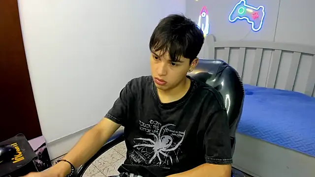 StiwenTwink online show from 11-24-25, 01:55