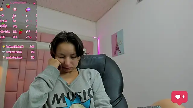 Klaret Toy online show from 11-07-25, 12:49