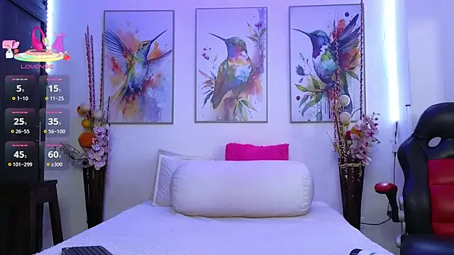 Snapshot of Moon_celeste chatting on 02-20-26, 07:25 Moon celeste online show from 02-20-26, 07:25