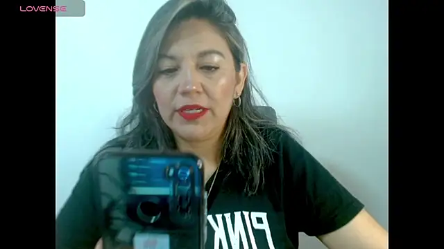 Snapshot of XxAntonellaxxx chatting on 10-15-25, 01:44 XxAntonellaxxx online show from 10-15-25, 01:44