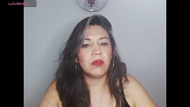 Snapshot of XxAntonellaxxx chatting on 10-20-25, 04:29 XxAntonellaxxx online show from 10-20-25, 04:29