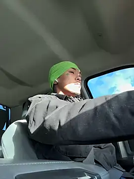 Loadedeggs online show from 10-14-25, 03:02