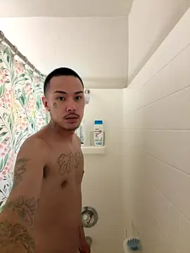 Loadedeggs online show from 10-16-25, 01:56