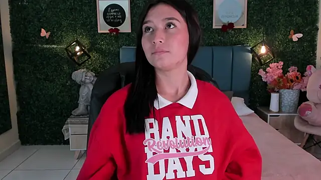 Rubyvixxen  online show from 11-01-25, 03:41