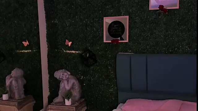 Rubyvixxen  online show from 11-07-25, 03:28