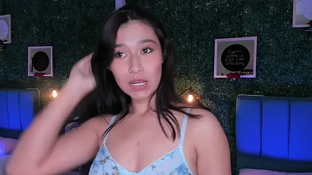 Rubyvixxen  online show from 11-09-25, 02:54