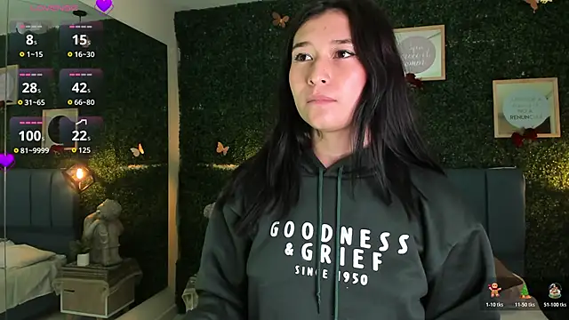 Rubyvixxen  online show from 11-21-25, 03:38