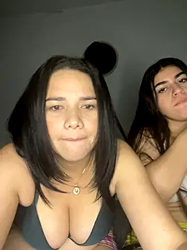 Snapshot of sindyy_01 chatting on 10-17-25, 04:59 sindyy 01 online show from 10-17-25, 04:59