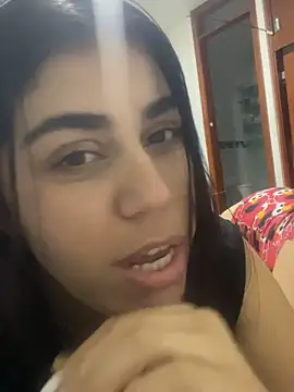 Snapshot of sindyy_01 chatting on 11-18-25, 04:17 sindyy 01 online show from 11-18-25, 04:17