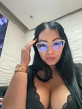 Aurora-Hernandez online show from 10-07-25, 03:25