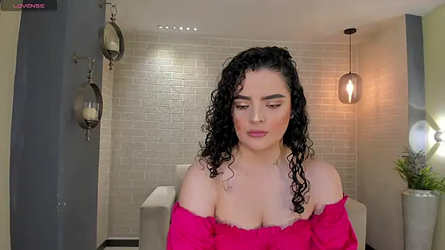 Snapshot of KylieJenkins chatting on 11-20-25, 11:21 KylieJenkins online show from 11-20-25, 11:21