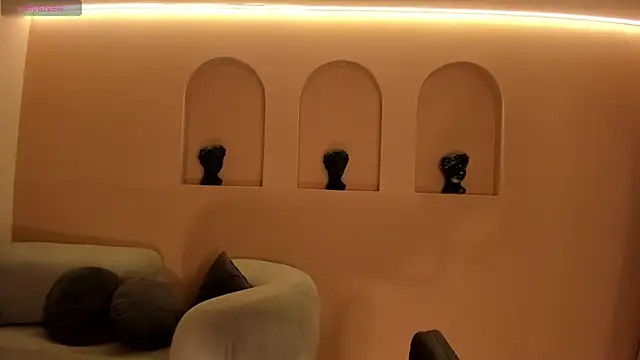 Snapshot of EmilyJohnsonX1 chatting on 10-25-25, 03:25 EmilyJohnsonX1 online show from 10-25-25, 03:25