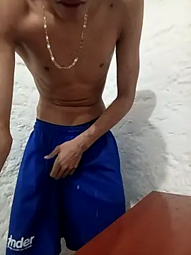 Snapshot of mazo18 chatting on 10-22-25, 12:55 mazo18 online show from 10-22-25, 12:55