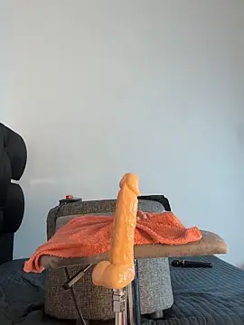 MerliaSsomer online show from 10-21-25, 01:17