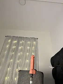 MerliaSsomer online show from 10-29-25, 12:40