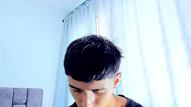 Snapshot of Anthony_carter chatting on 11-12-25, 12:27 Anthony carter online show from 11-12-25, 12:27