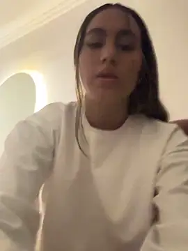 Sofi kim  online show from 11-19-25, 12:32