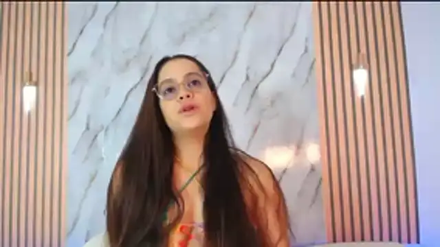 PiaGelvez online show from 11-25-25, 07:25