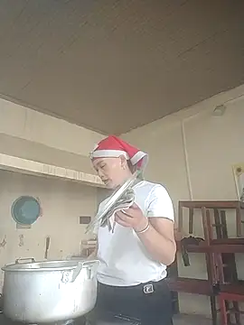 Snapshot of meo-meo00 chatting on 10-22-25, 01:39 meo-meo00 online show from 10-22-25, 01:39