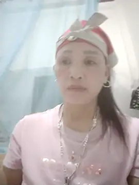 Snapshot of meo-meo00 chatting on 10-25-25, 12:13 meo-meo00 online show from 10-25-25, 12:13