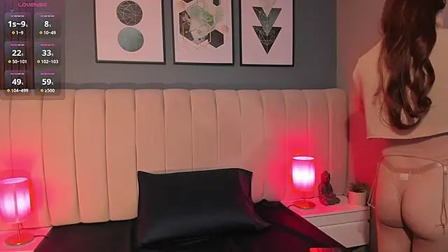 DaimondPink online show from 10-15-25, 04:01