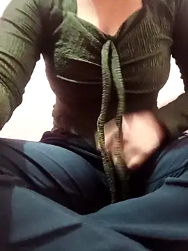 Snapshot of Itz_cat01 chatting on 12-19-25, 01:07 Itz cat01 online show from 12-19-25, 01:07